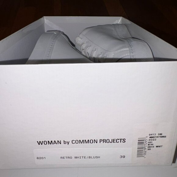 NWOT Woman by Common Project Sneakers Size 39 EU Italian-Made White Leather - Picture 7 of 7